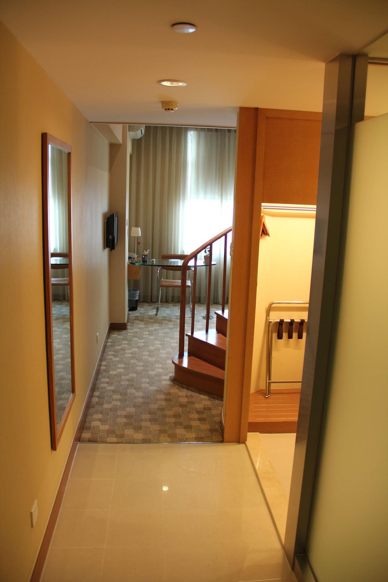 L'Otel Shanghai Bagian luar foto