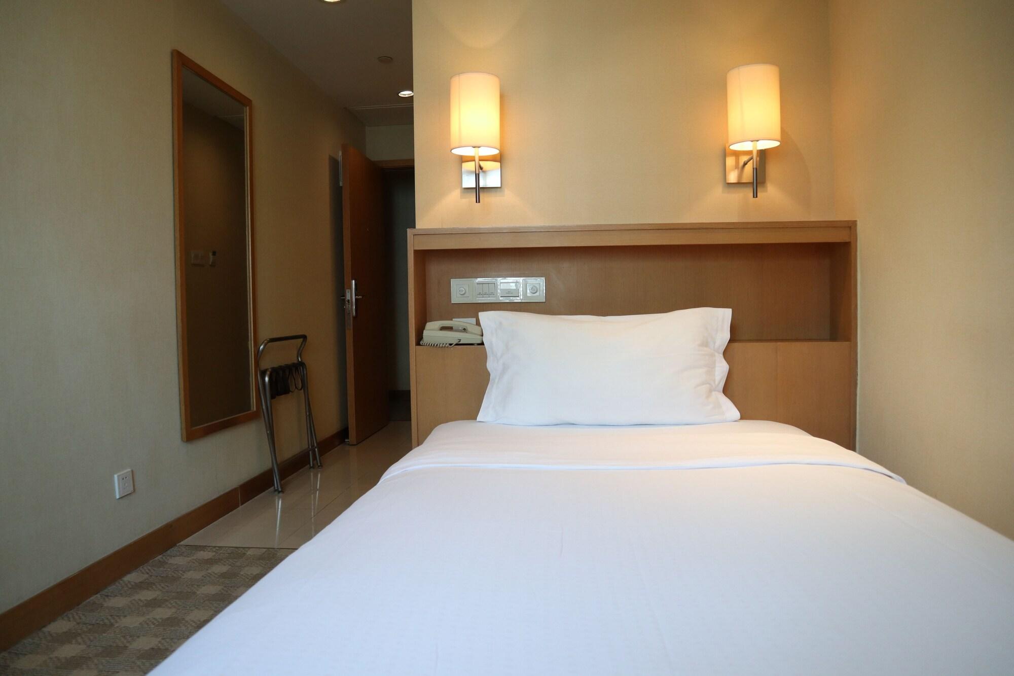 L'Otel Shanghai Bagian luar foto