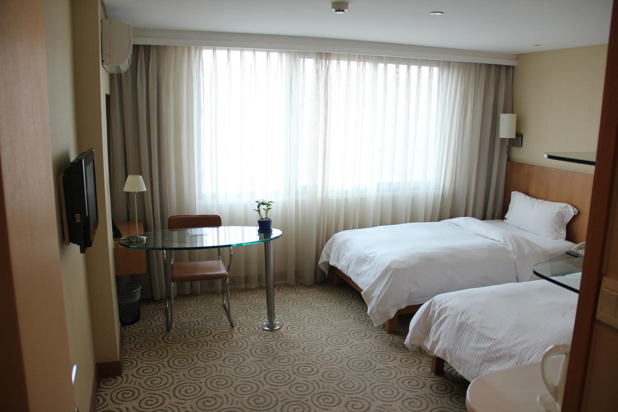 L'Otel Shanghai Bagian luar foto