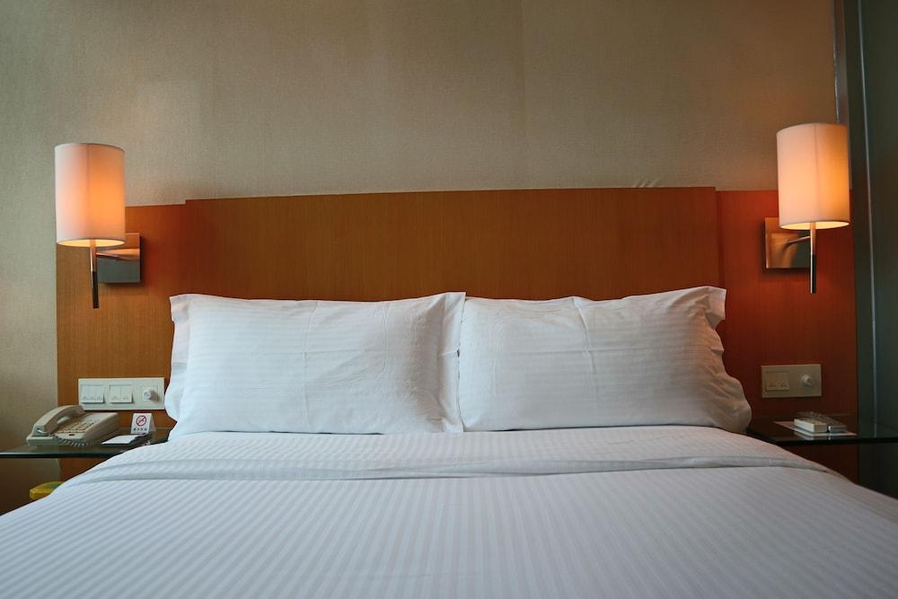 L'Otel Shanghai Bagian luar foto
