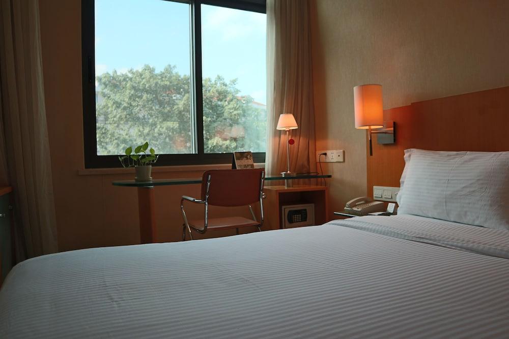 L'Otel Shanghai Bagian luar foto