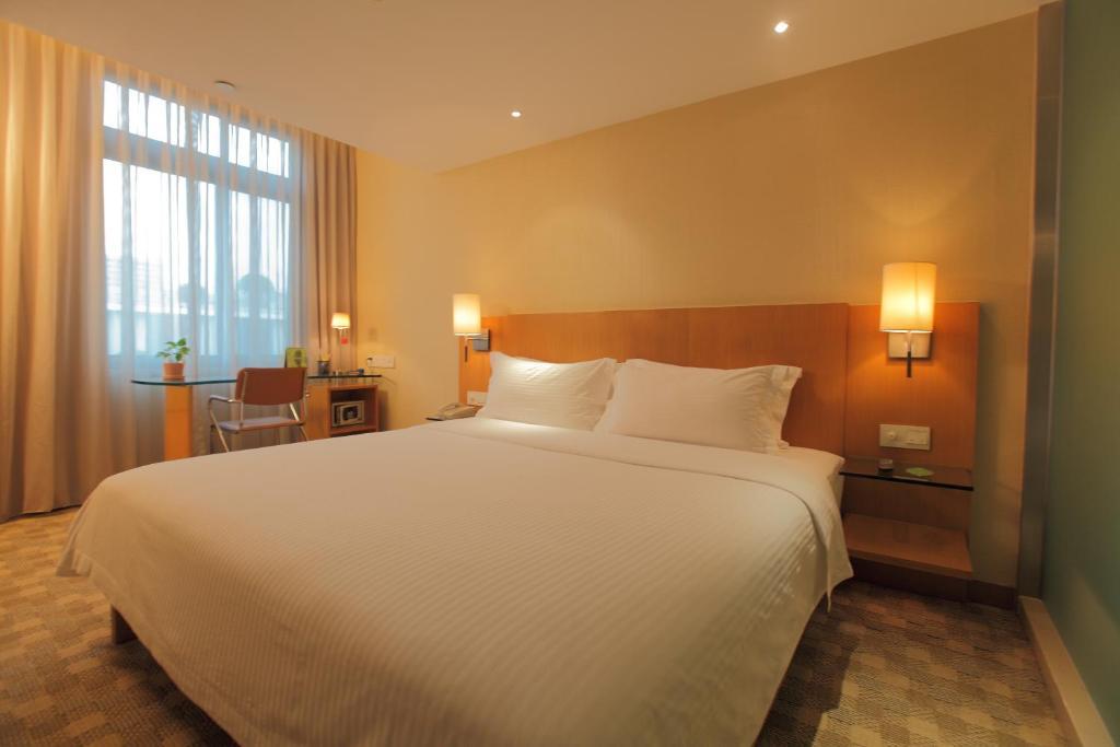 L'Otel Shanghai Bagian luar foto